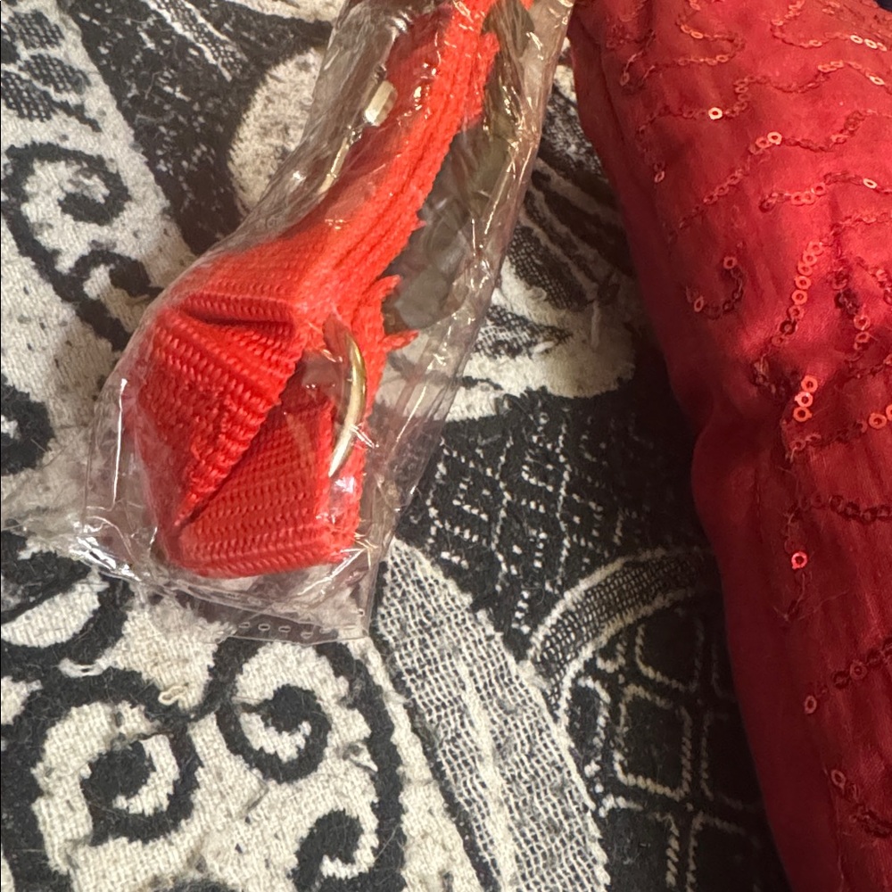 NWT Red Dog Collar and Leash. Never been opened. Has a lot of adjustment pieces. - Picture 11 of 14